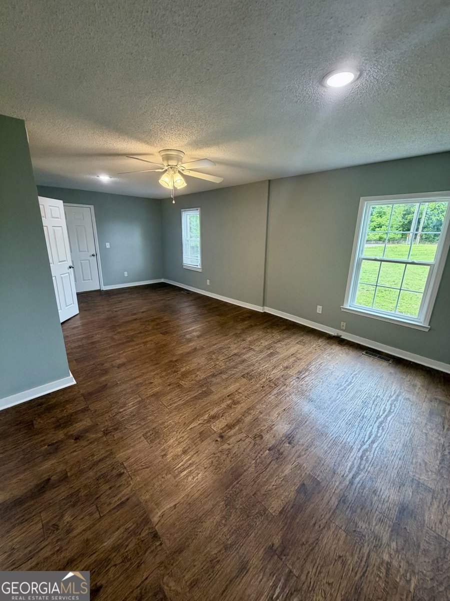 666 Woolfolk Street Macon - Photo 38