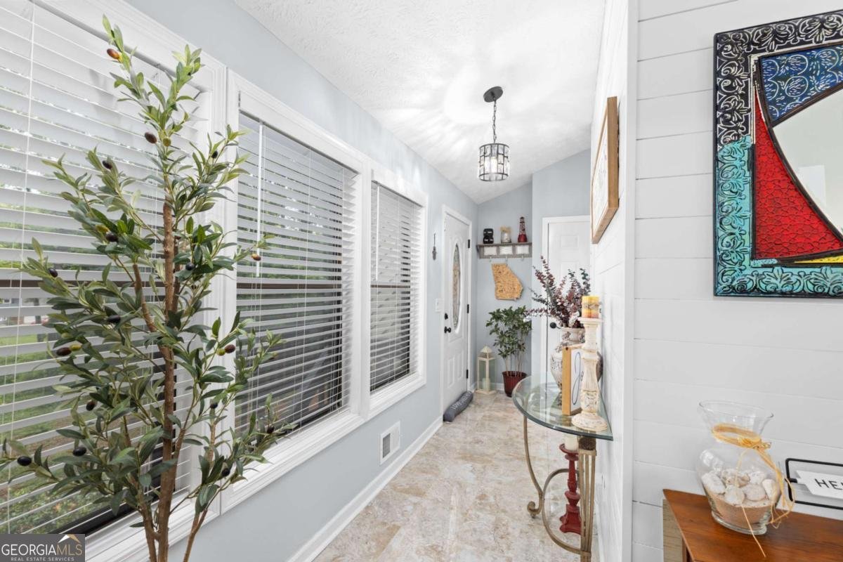 10530 Shallowford Road Roswell - Photo 11