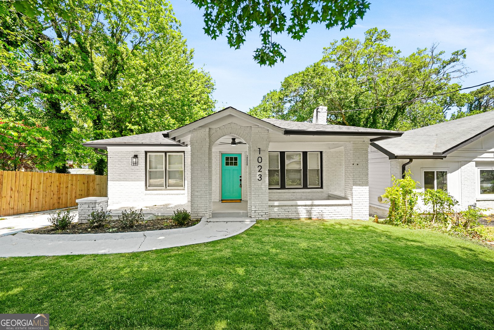 1023 Byron Drive Atlanta - main photo