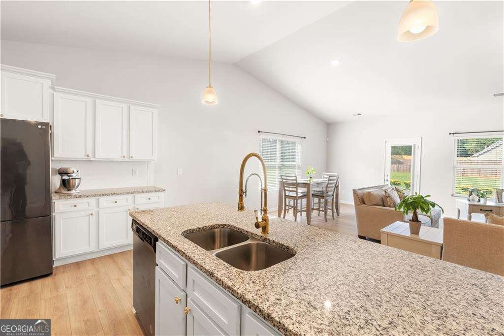 1074 Pine View Trail Monroe - Photo 10