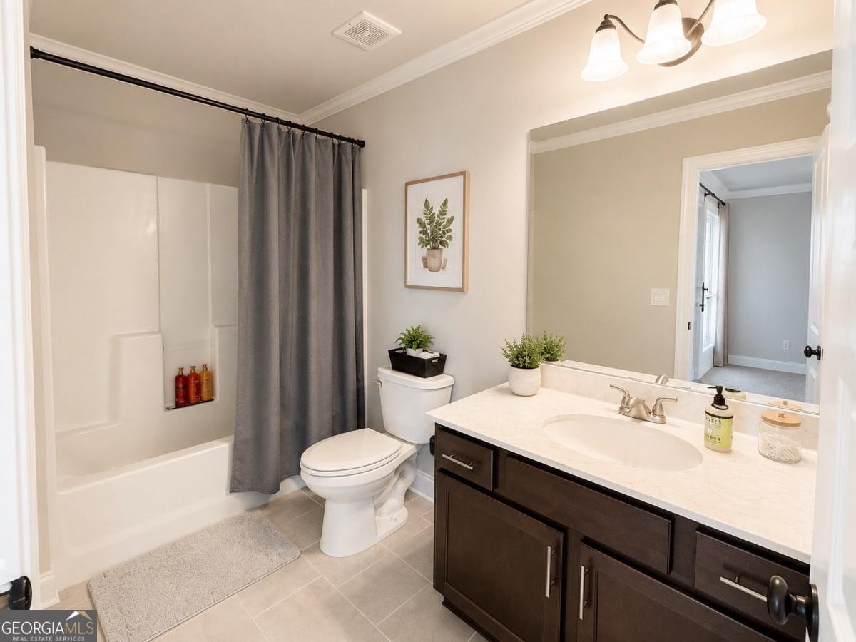543 Calgary Downs Drive Winder - Photo 10
