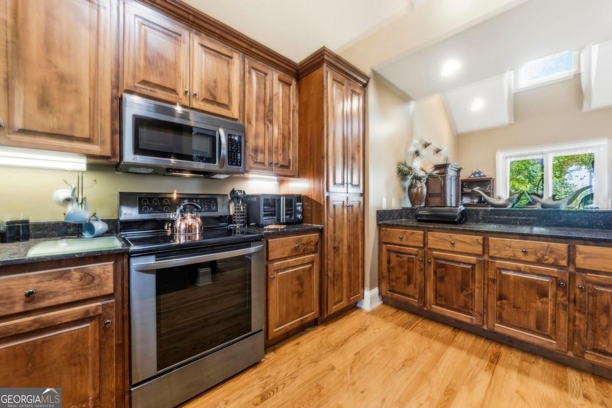 1080 Emerald View Drive Greensboro - Photo 11