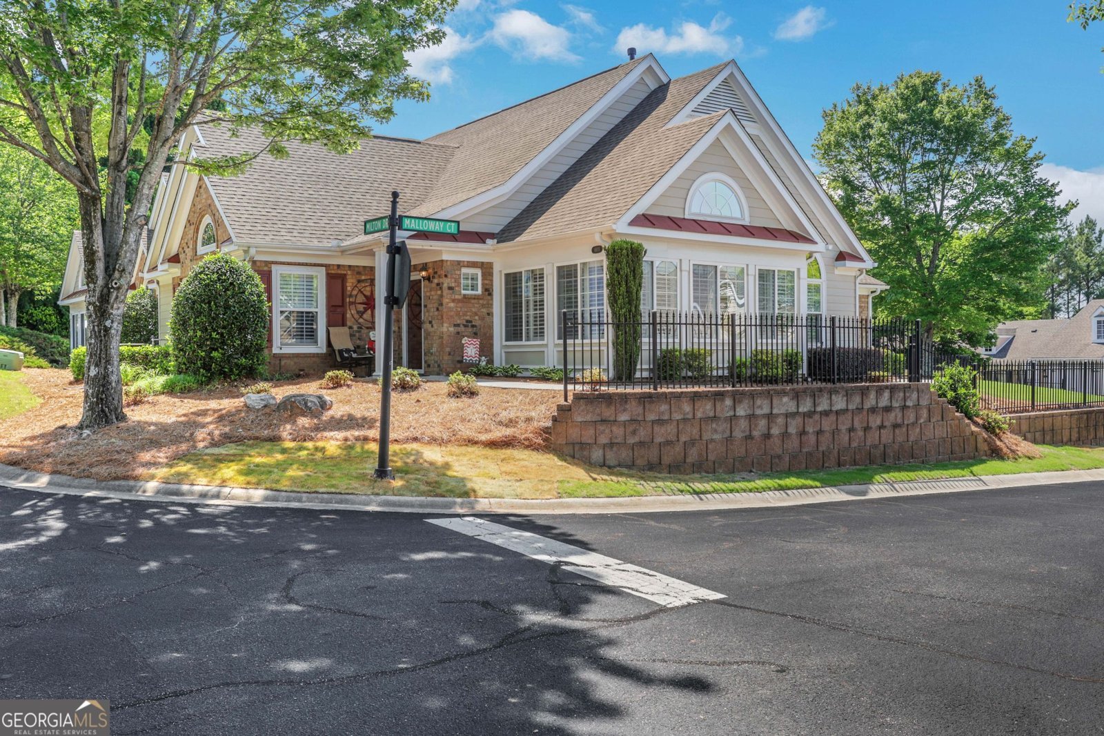 6105 Malloway Court Cumming - Photo 31