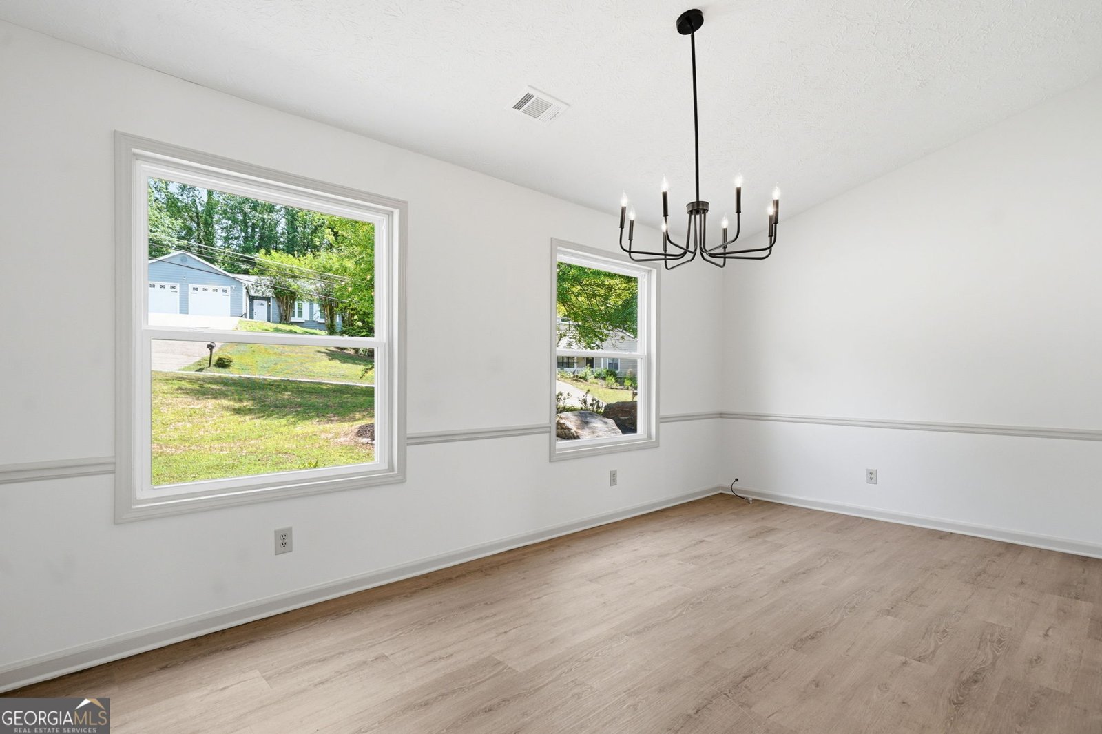 142 River Oaks Drive Woodstock - Photo 10