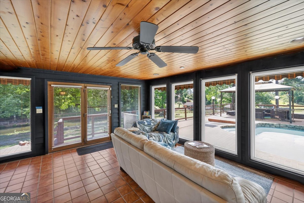 6868 Leslie Lane Macon - Photo 10