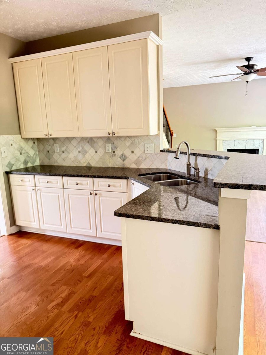 1064 Spanish Moss Court Lawrenceville - Photo 12