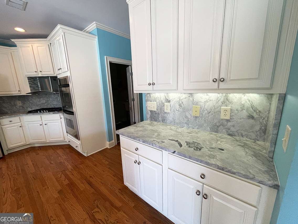 300 Towne Overlook Circle Canton - Photo 8