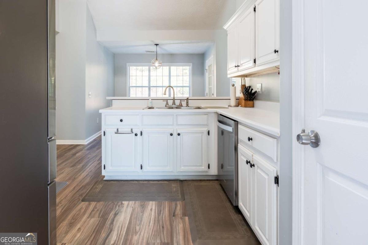 727 Eight Point Court Suwanee - Photo 11