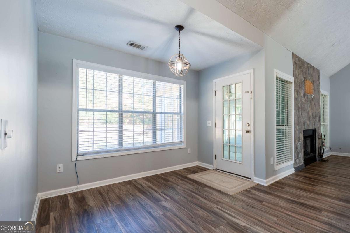 727 Eight Point Court Suwanee - Photo 14