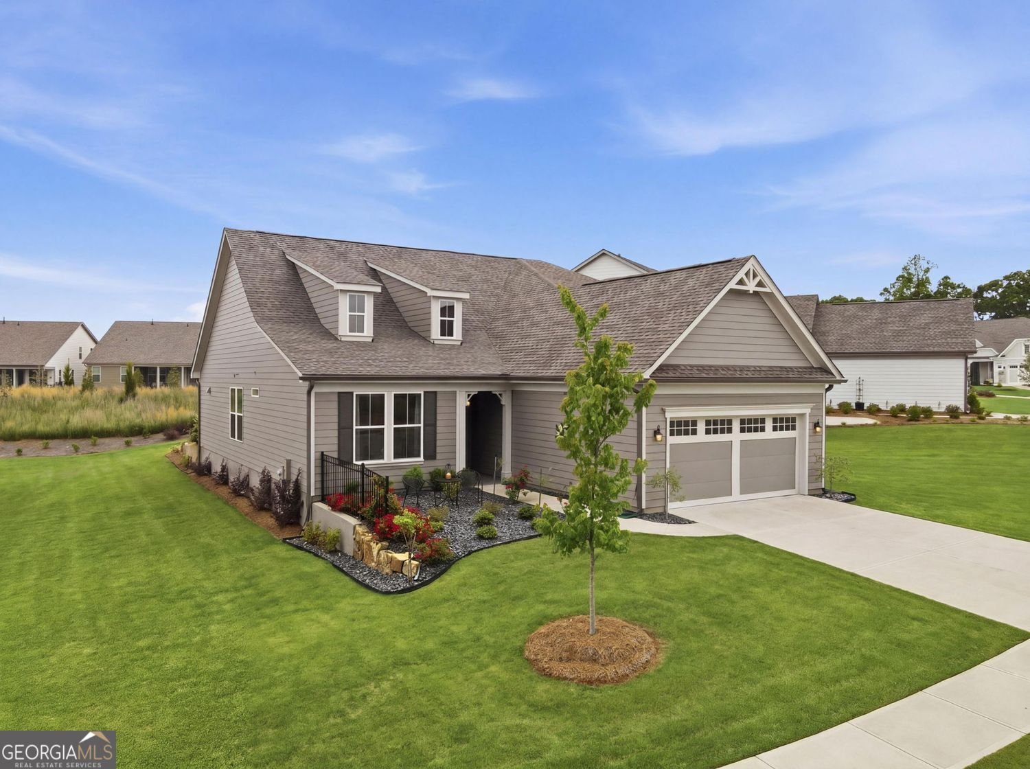 320 Salton Way Hoschton - main photo