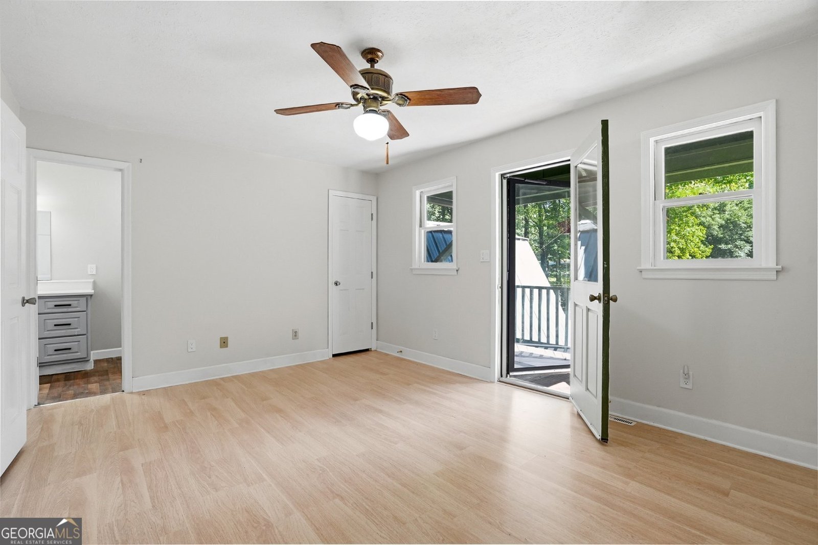 327 Lewis Circle Commerce - Photo 18