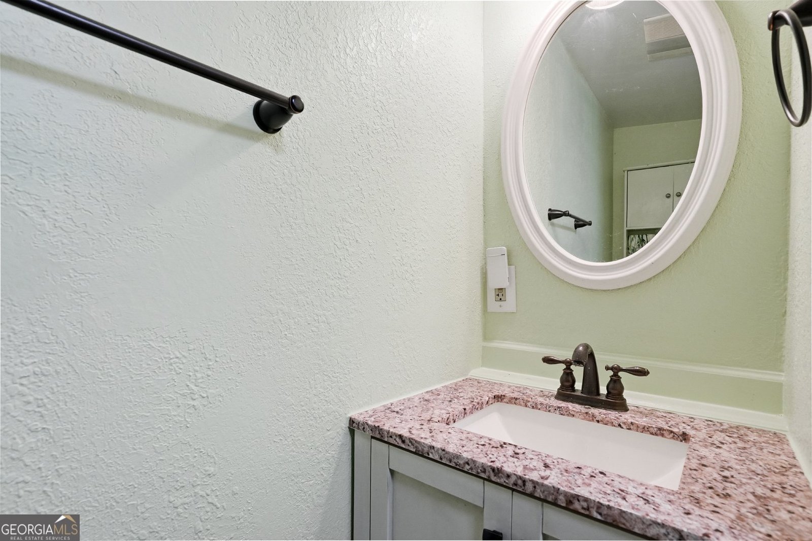 327 Lewis Circle Commerce - Photo 21