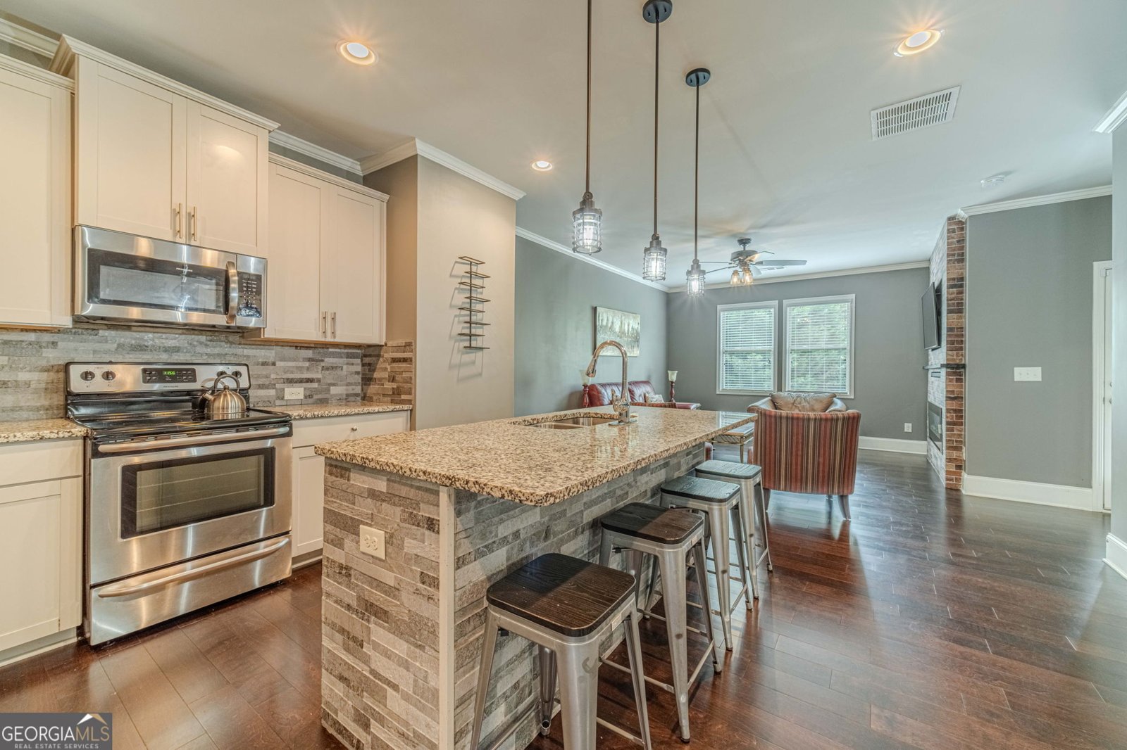 Photo 5