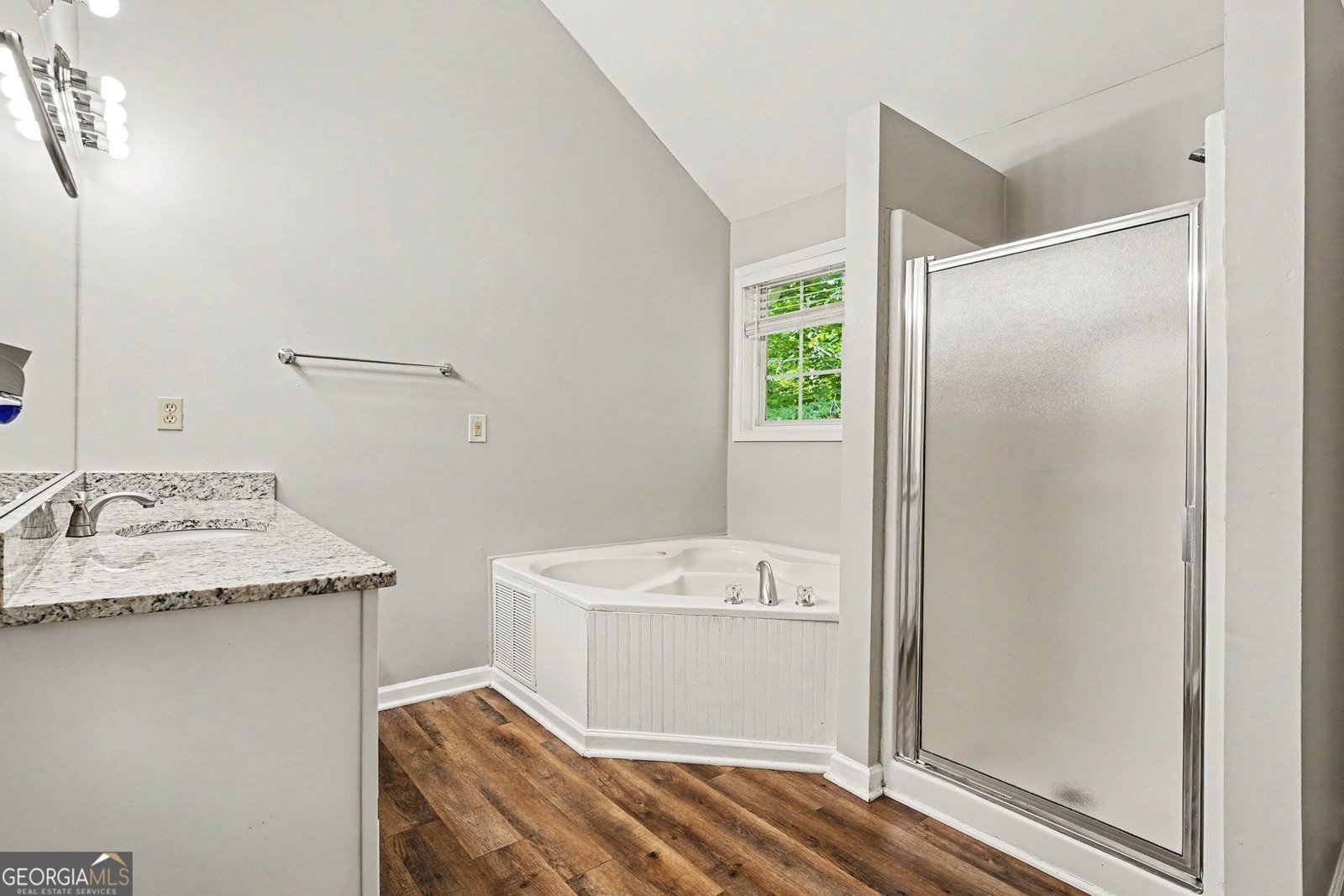 120 Beaverdam Court Covington - Photo 9