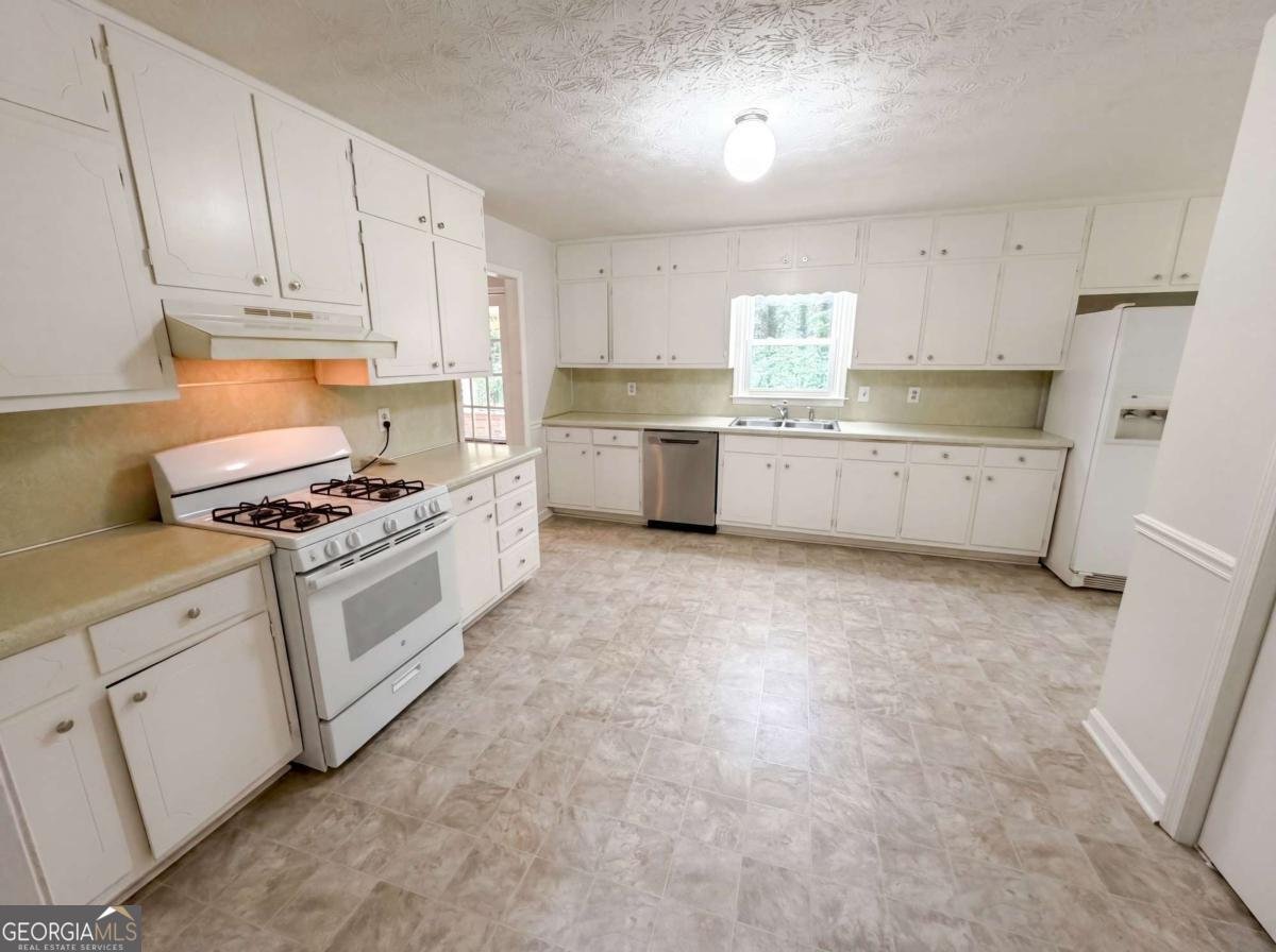 4402 Shore Lane Norcross - Photo 9