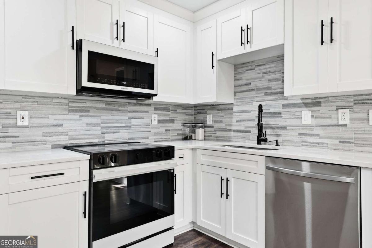 4069 Manor Hill Place Buford - Photo 13