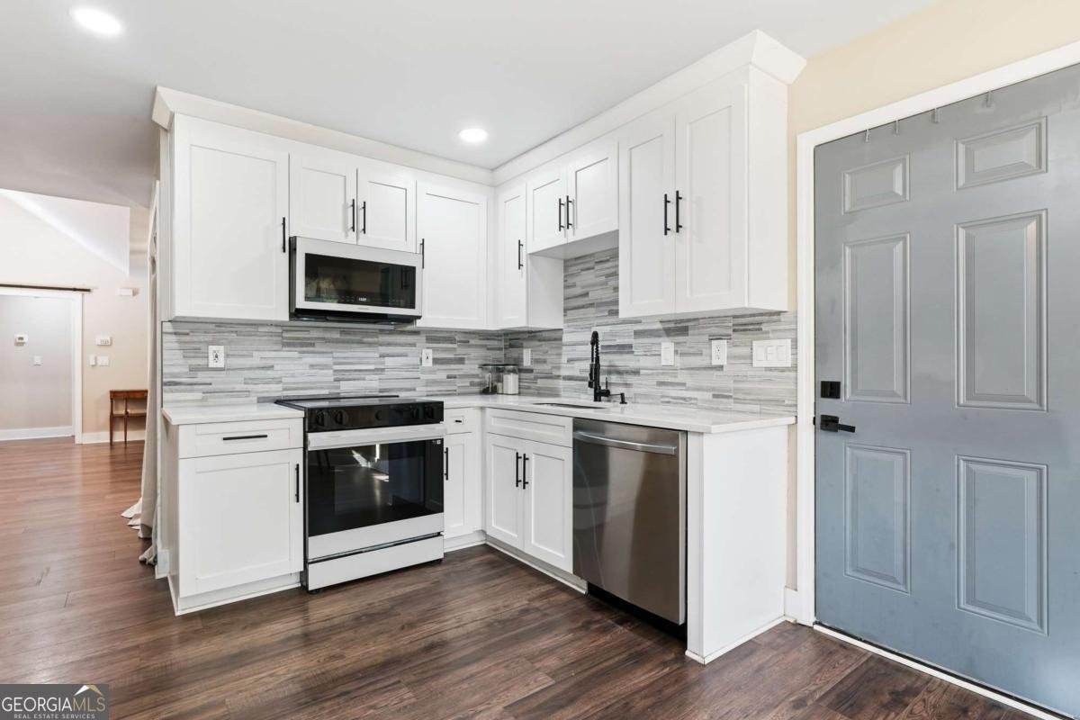4069 Manor Hill Place Buford - Photo 14
