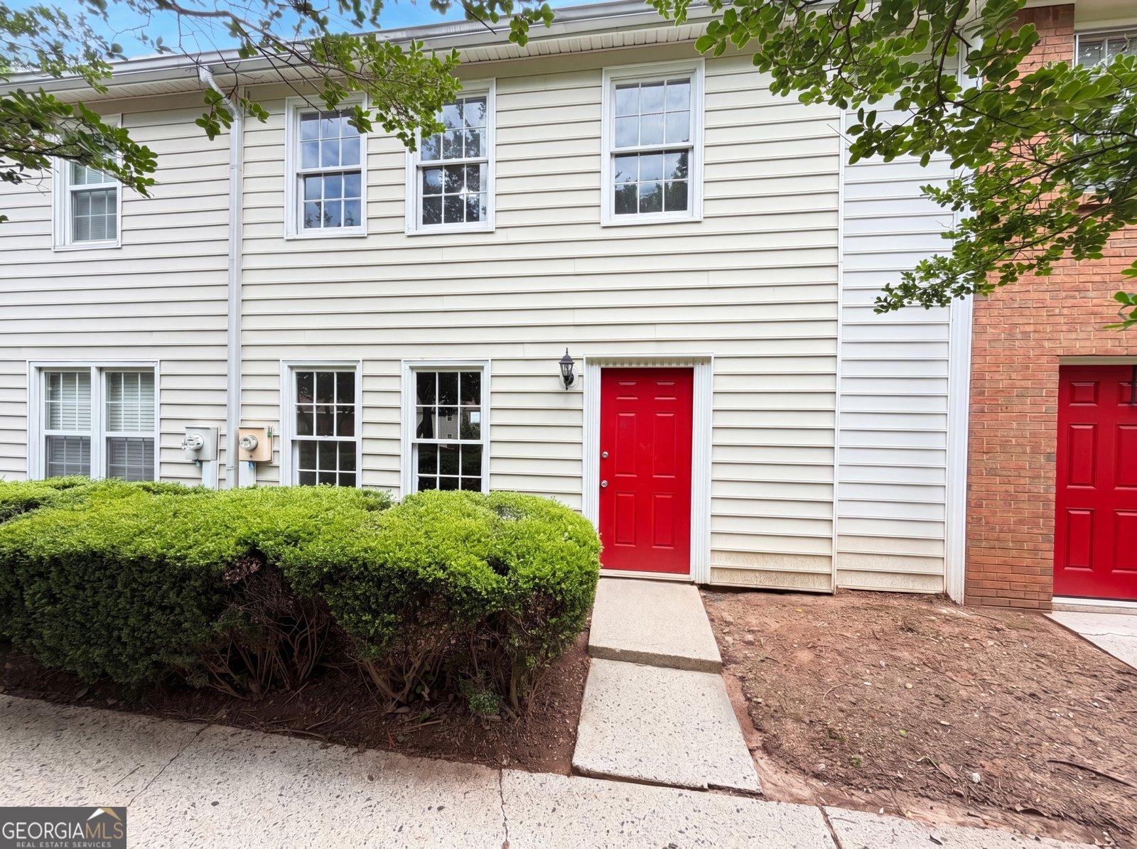 237 Chads Ford Way Roswell - main photo