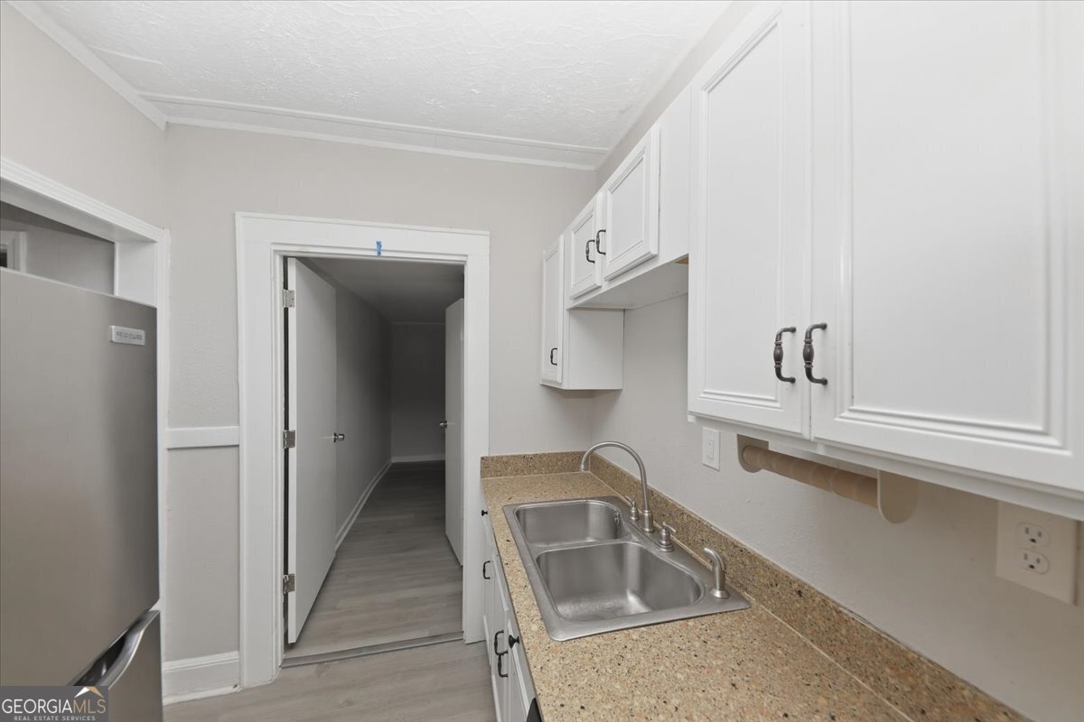 1853 Center Avenue East Point - Photo 10