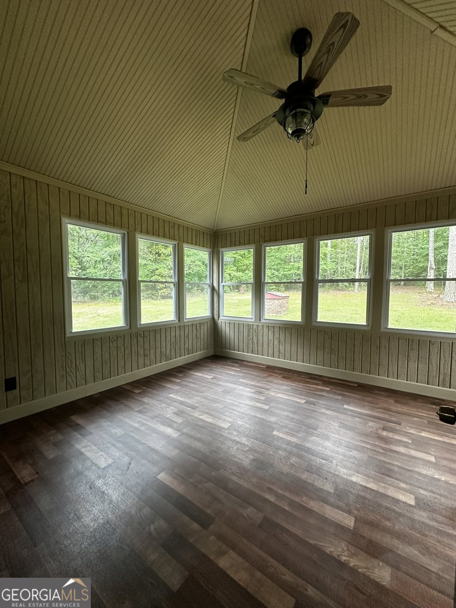 12276 Flat Shoals Road Covington - Photo 11