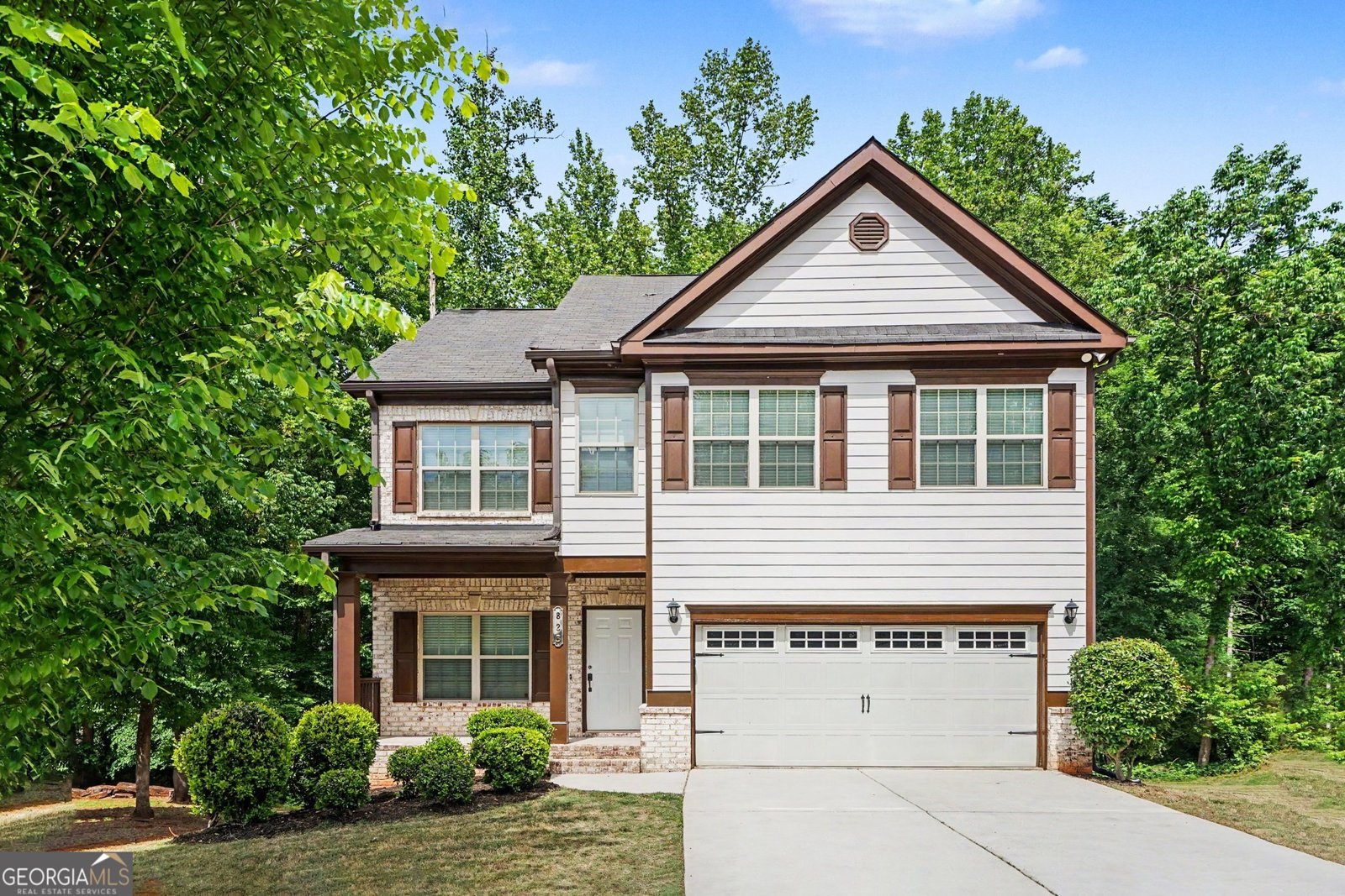 825 Sassafras Lane Hoschton - main photo