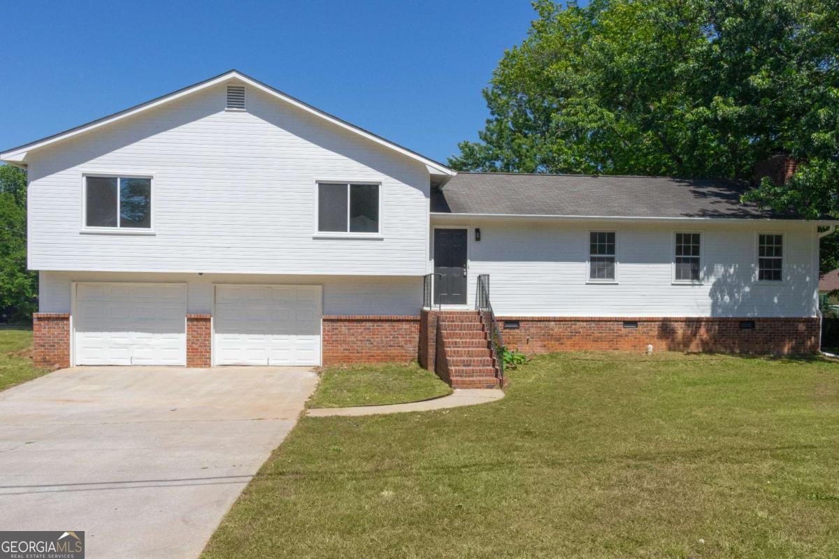 2250 Ridge Forest Drive Grayson - main photo