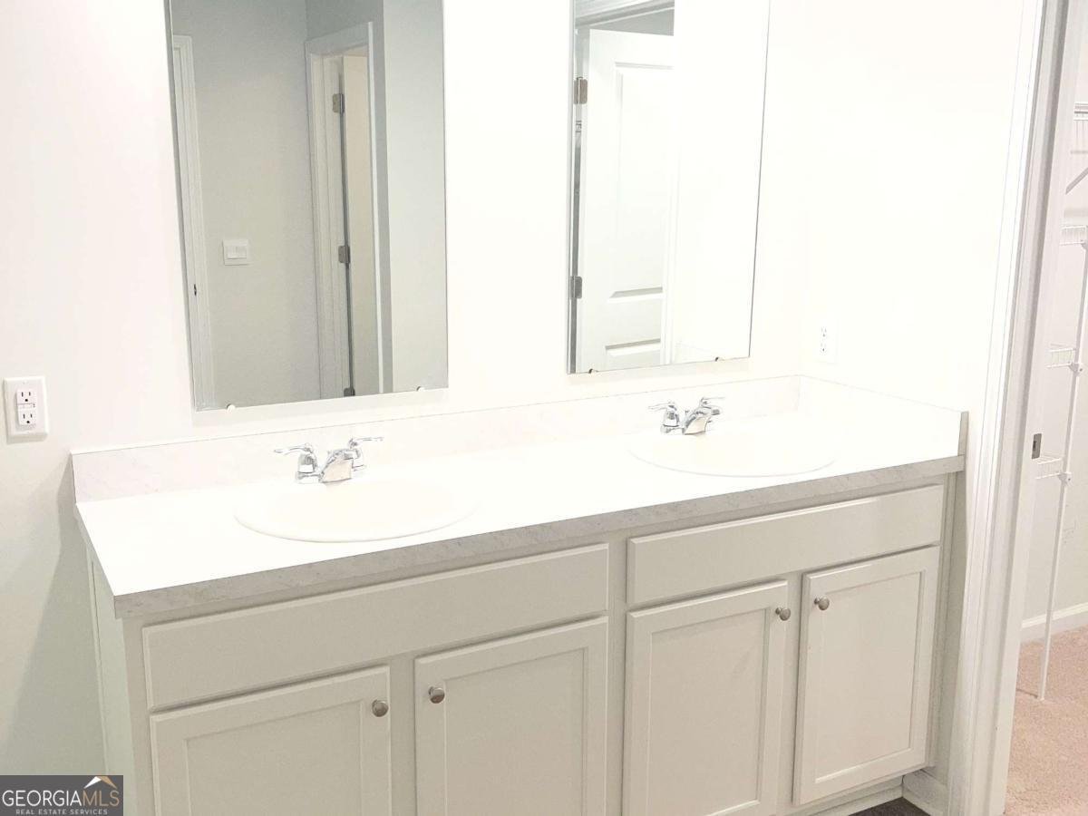 704 Chickadee Street Bloomingdale - Photo 10