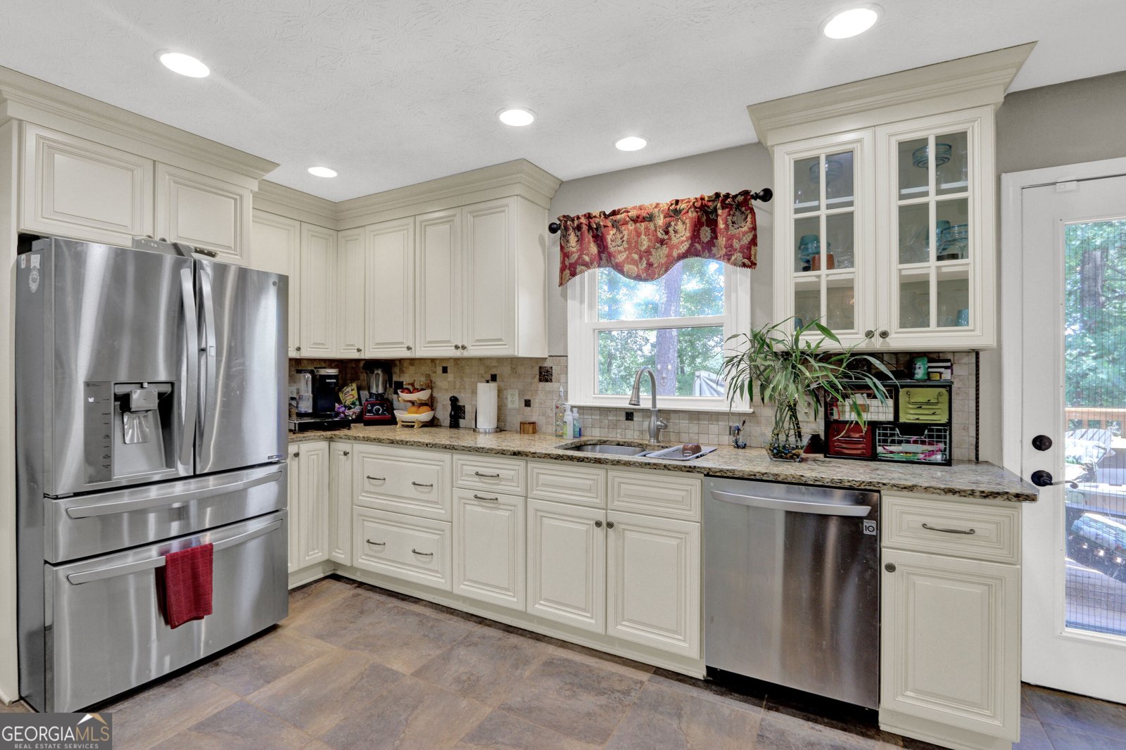 382 Charleston Lane Lawrenceville - Photo 12