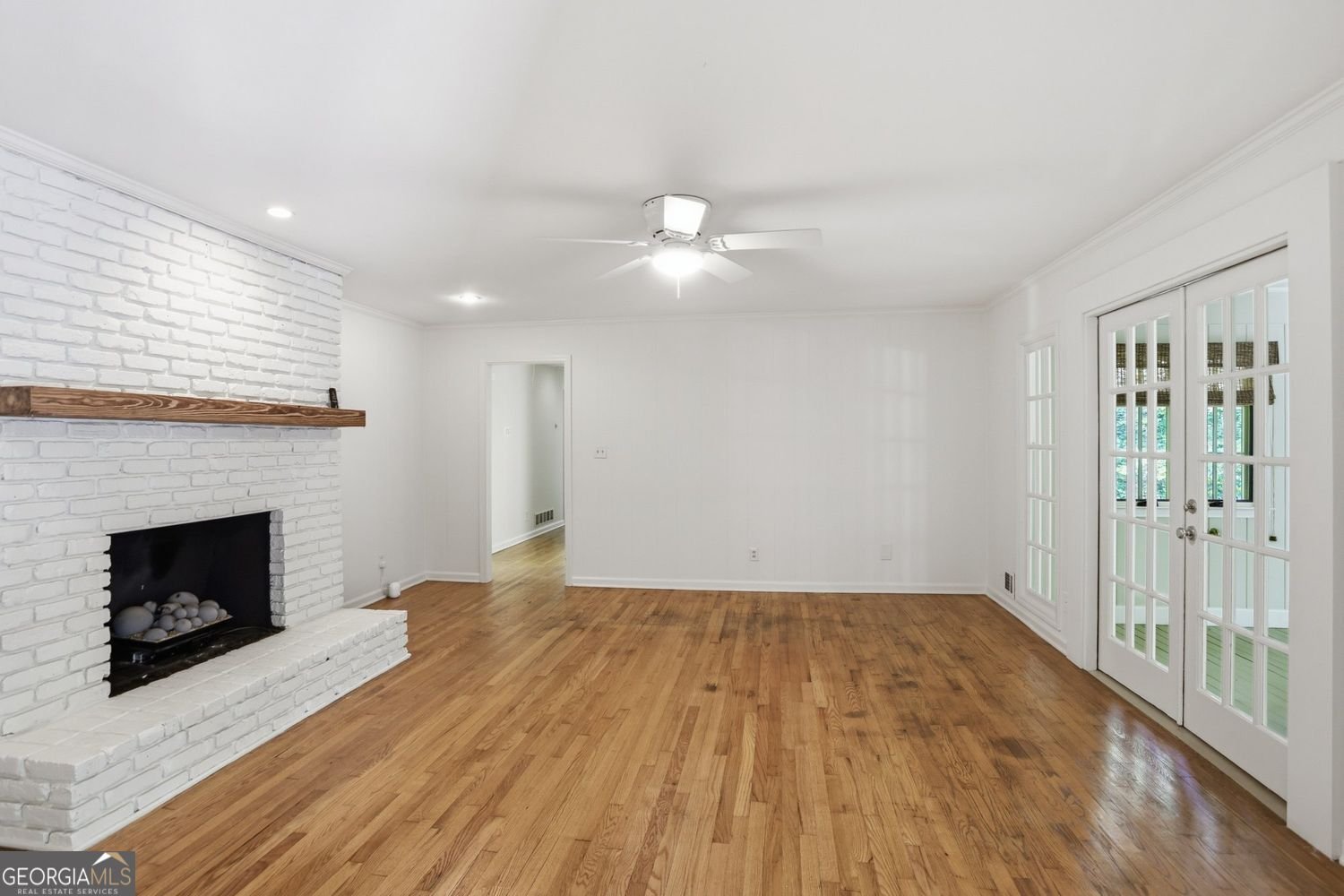 7265 Thornhill Lane Sandy Springs - Photo 8