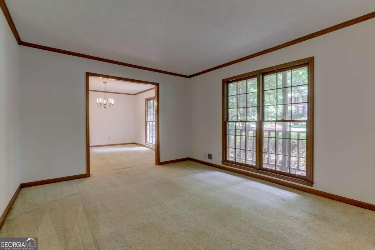 2737 Hearthstone Circle Marietta - Photo 8
