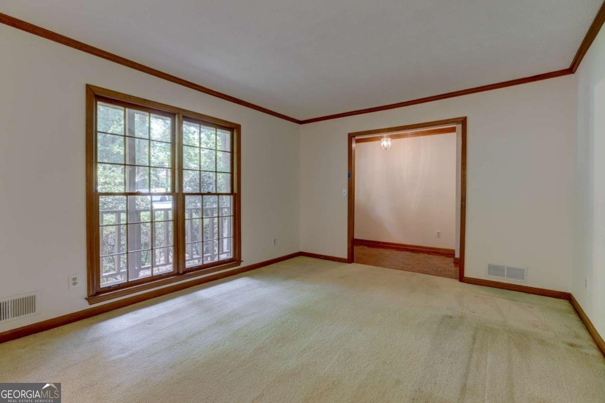 2737 Hearthstone Circle Marietta - Photo 9