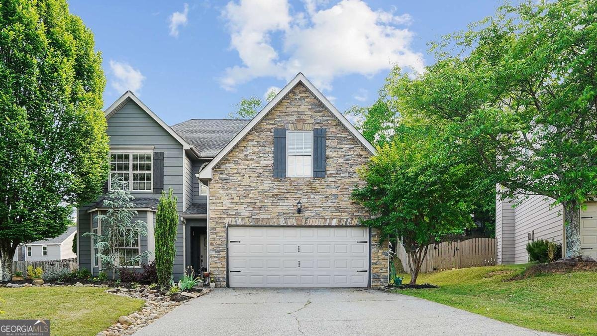375 Fairpointe Place Suwanee - main photo