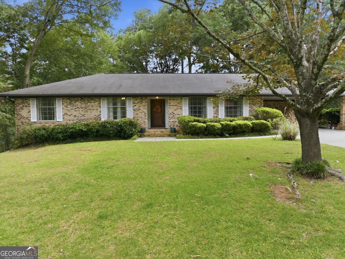 199 Lunie Drive Mableton - main photo