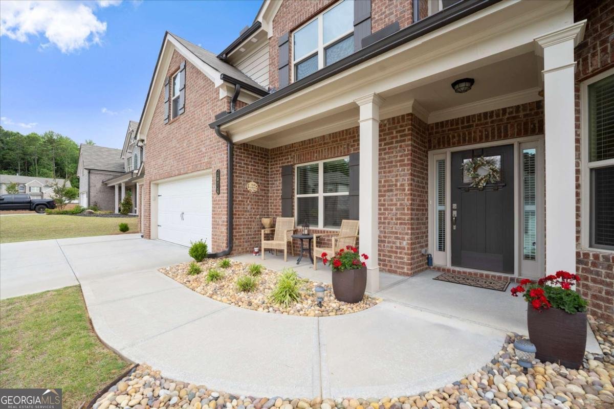 1871 Silver Crest Way Hoschton - main photo