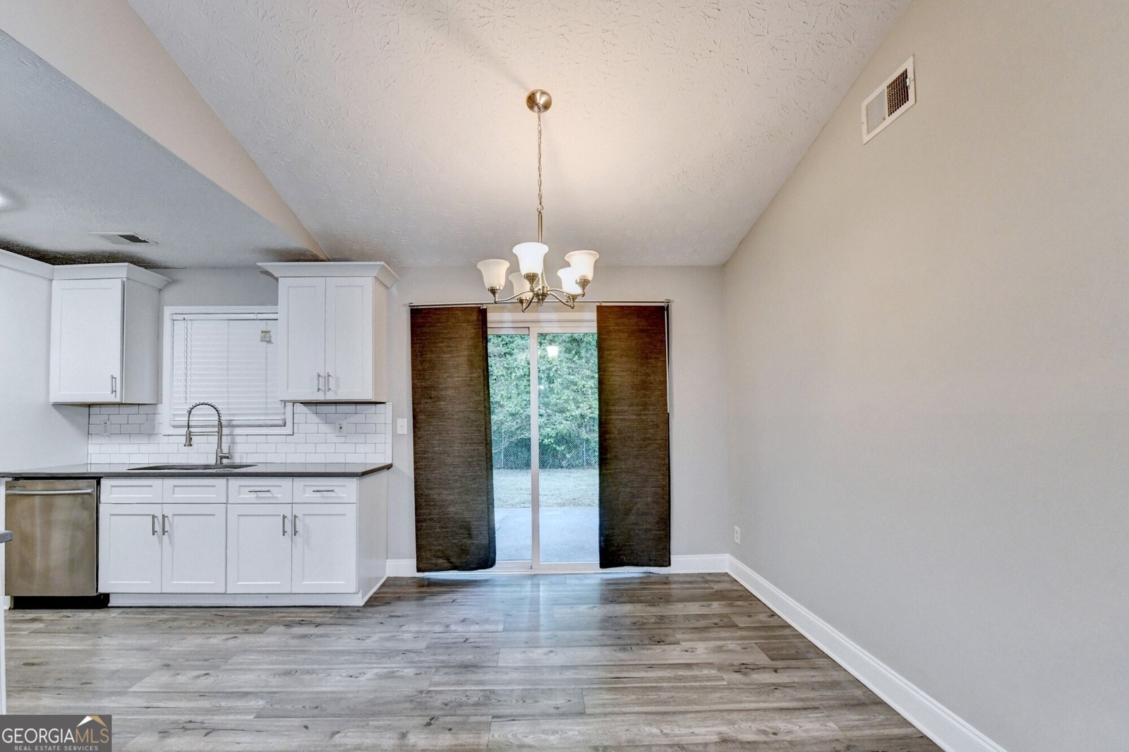 1460 Brays Mill Trace Lawrenceville - Photo 16