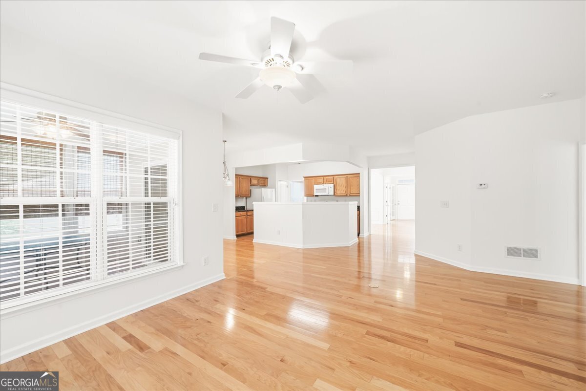 136 Churchcliff Drive Woodstock - Photo 11