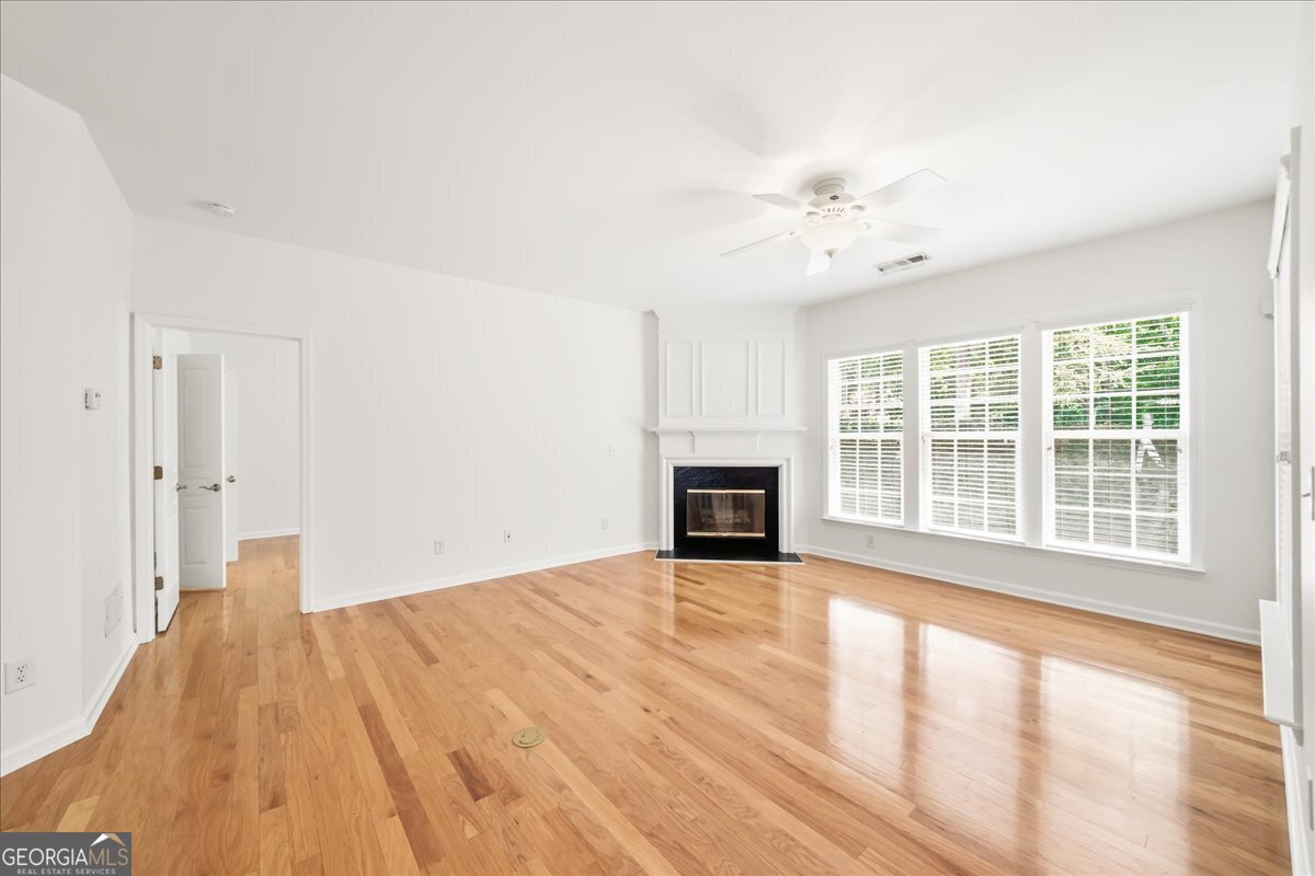 136 Churchcliff Drive Woodstock - Photo 9