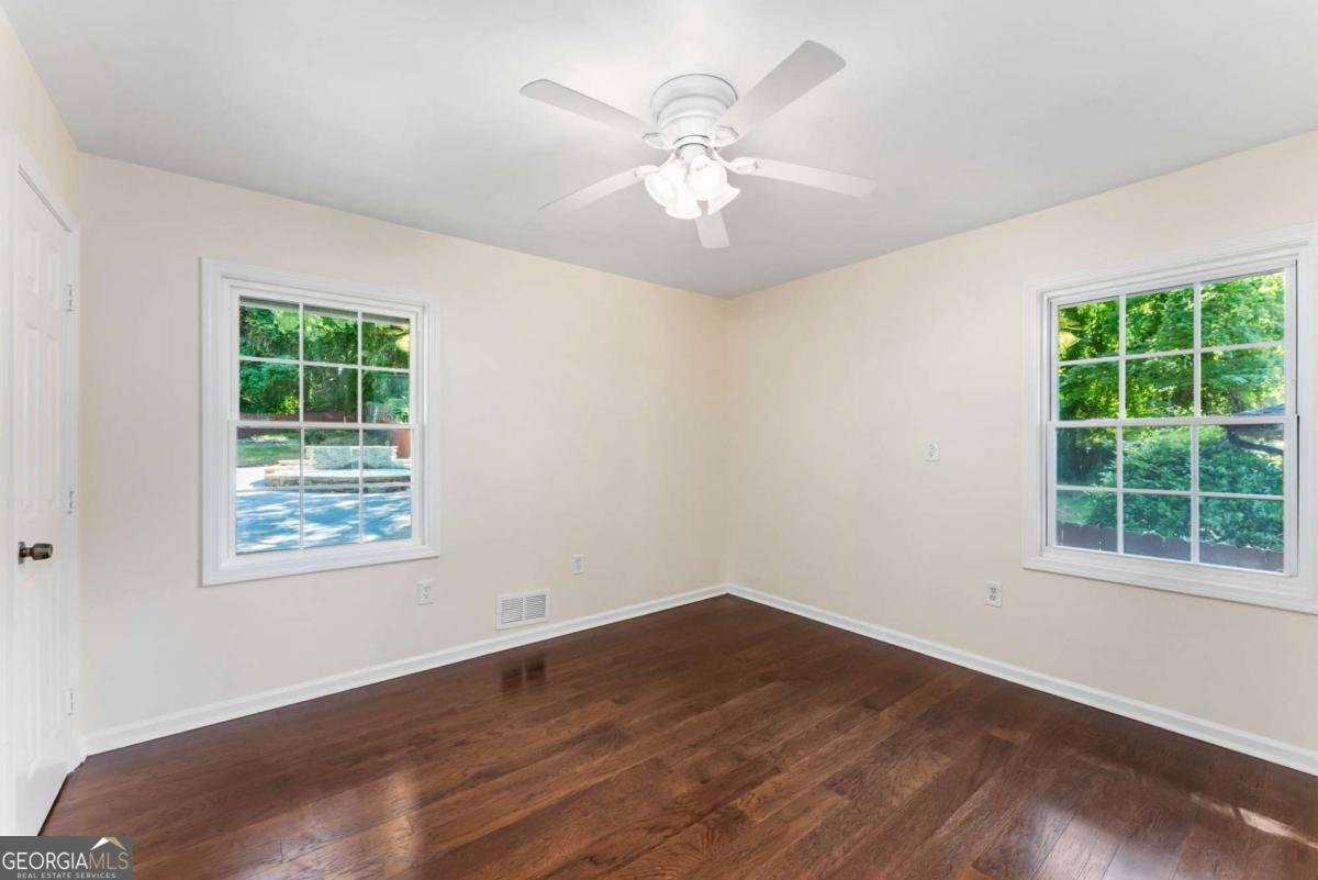 767 Woodvalley Road Mableton - Photo 17
