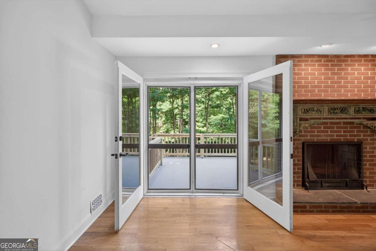 1370 Driftwood Court Roswell - Photo 8
