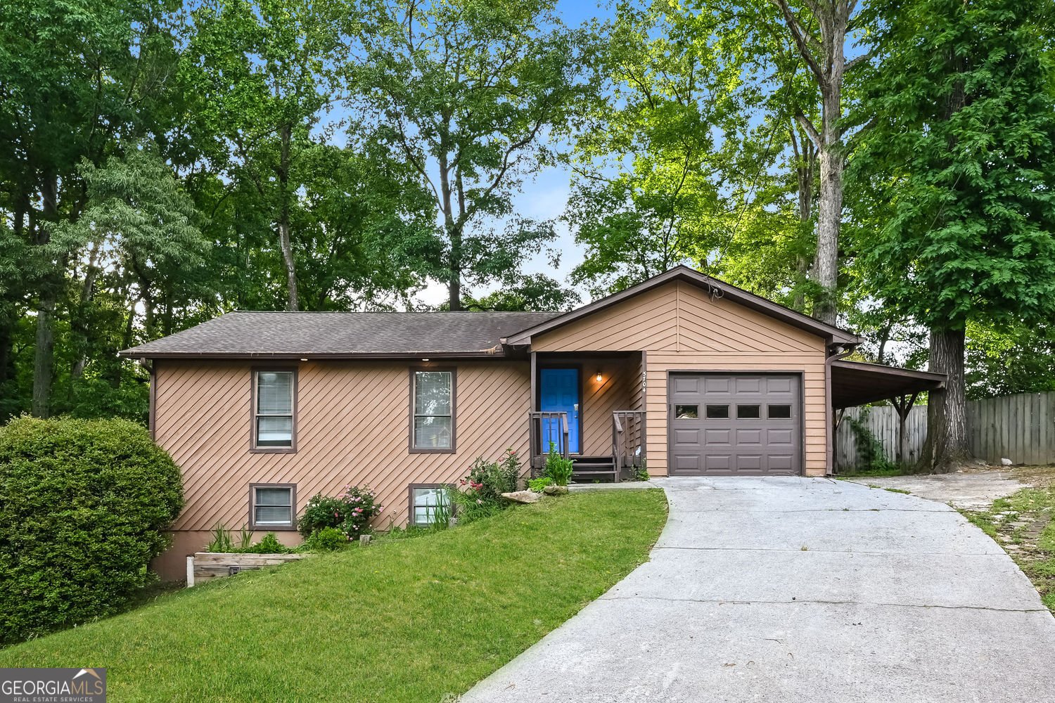 5704 Woodvalley Trace Norcross - main photo