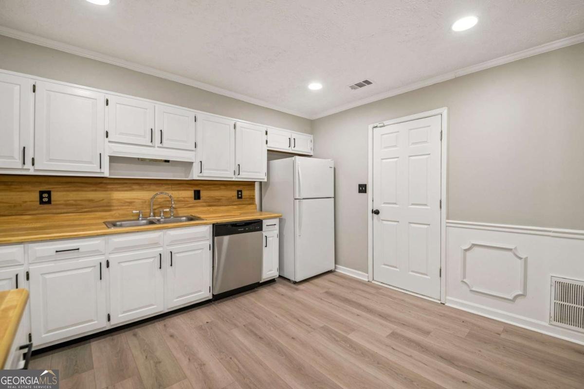 621 Maple Drive Riverdale - Photo 12