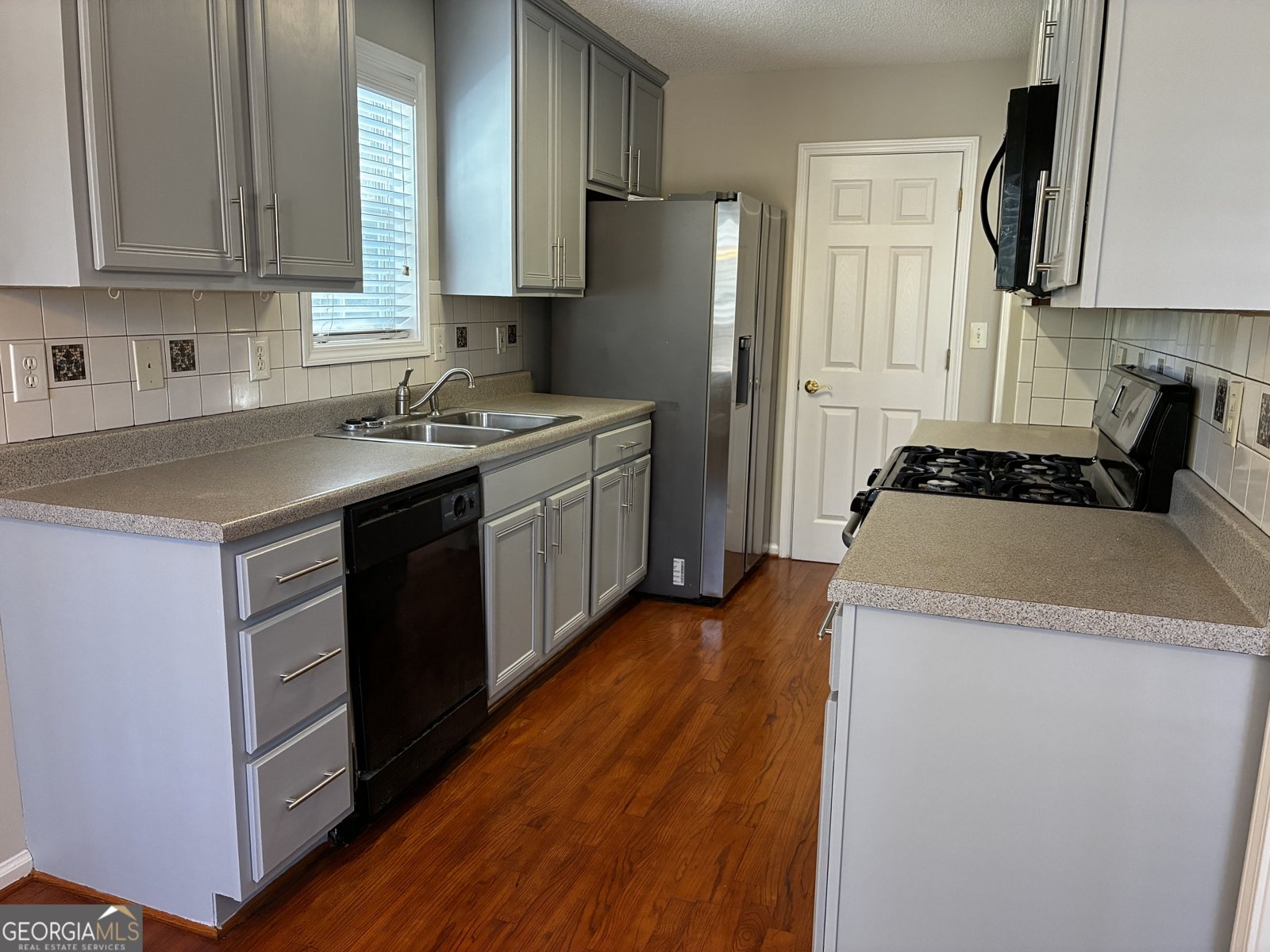 337 Madison Avenue Hampton - Photo 8