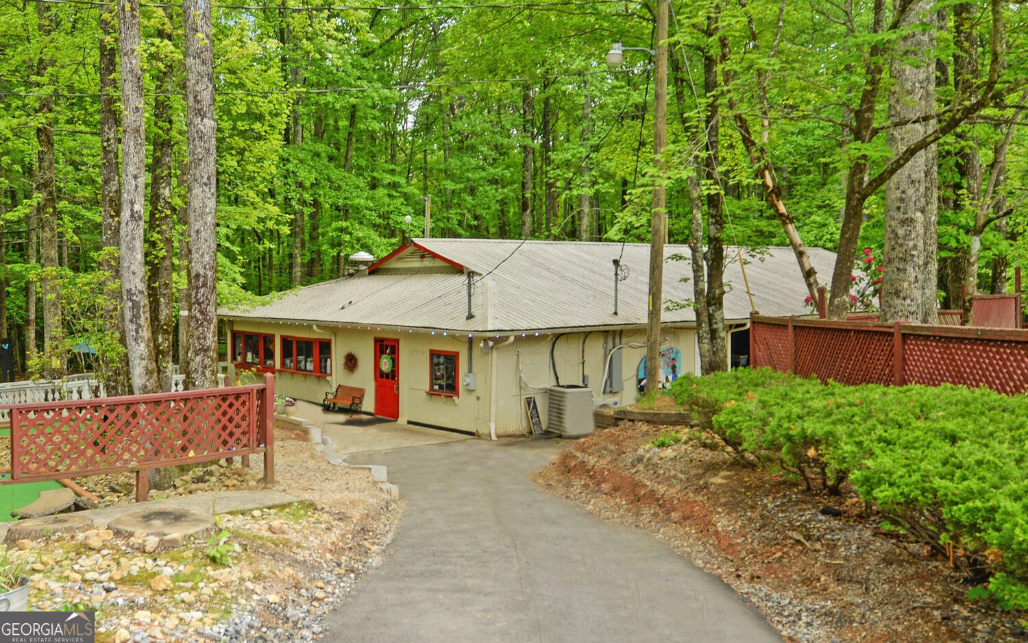 1052 Mountain Shadows Drive Cleveland - Photo 36