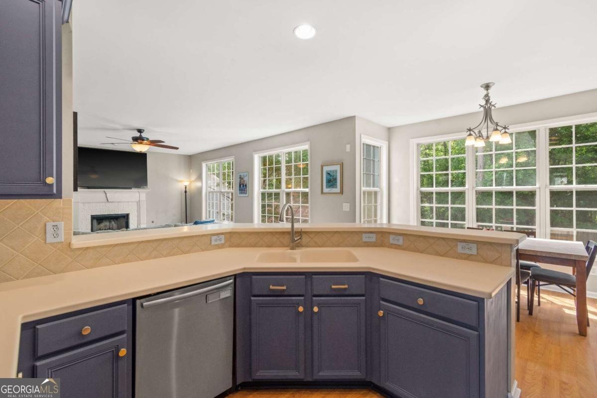 243 Ribbon Leaf View Suwanee - Photo 13