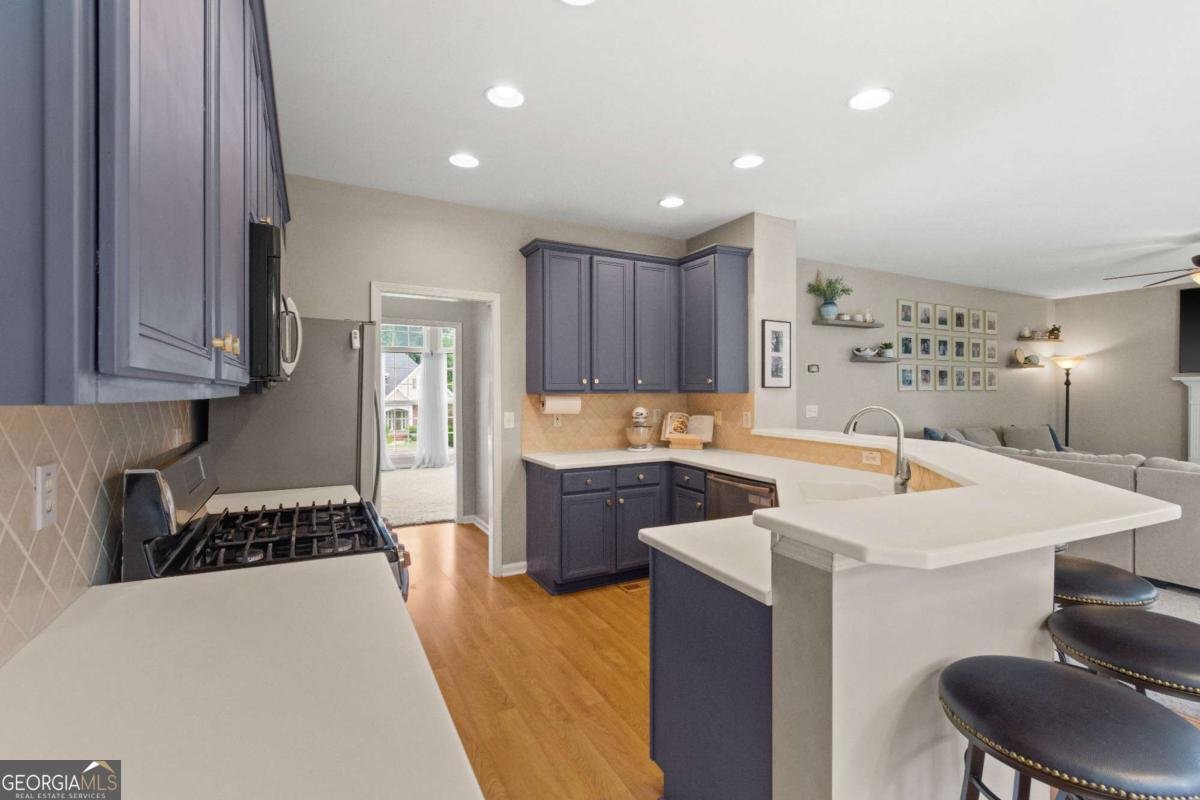 243 Ribbon Leaf View Suwanee - Photo 15