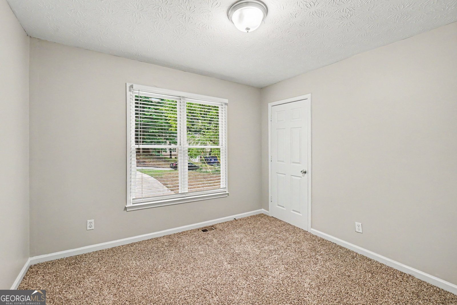 202 Garretts Drive Douglasville - Photo 8