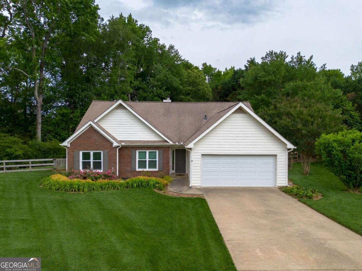 5335 Myras Court Cumming - main photo