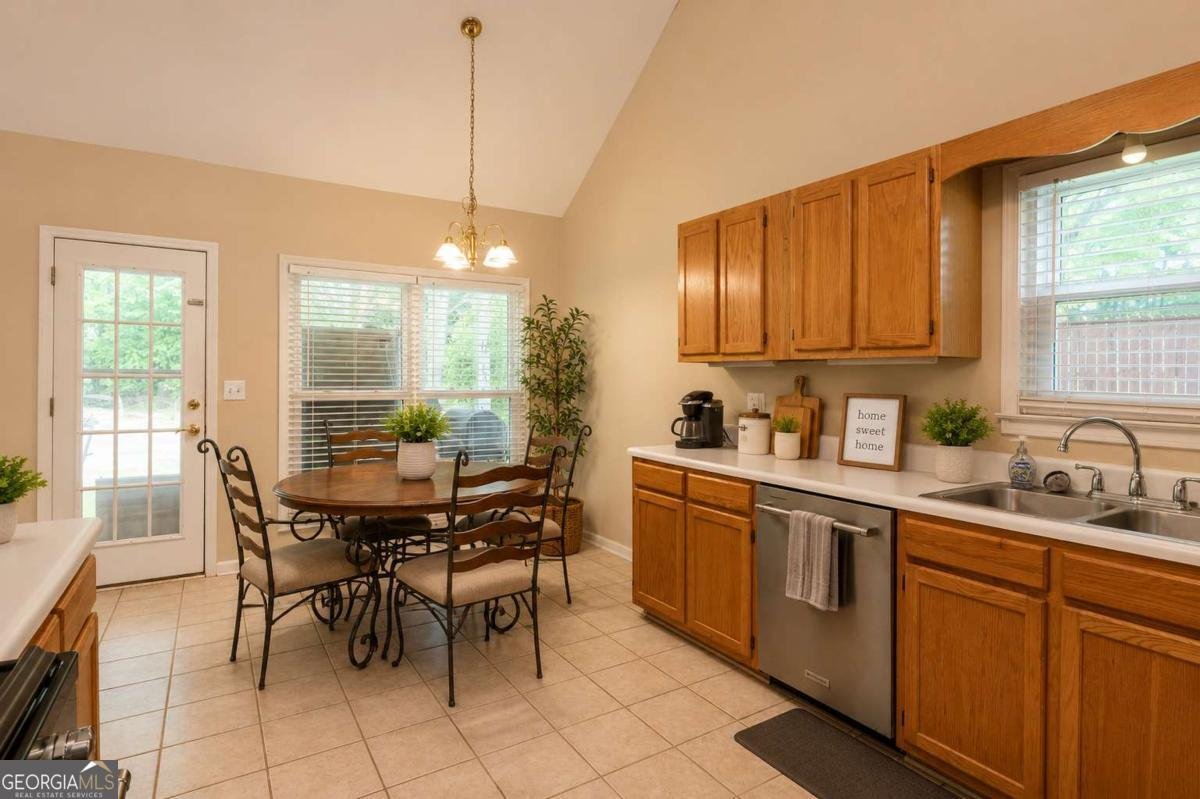 5335 Myras Court Cumming - Photo 8