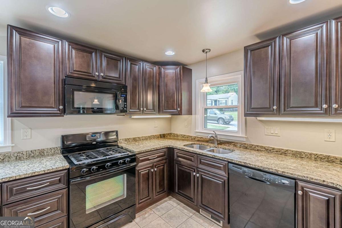 224 Birch Street Hapeville - Photo 16