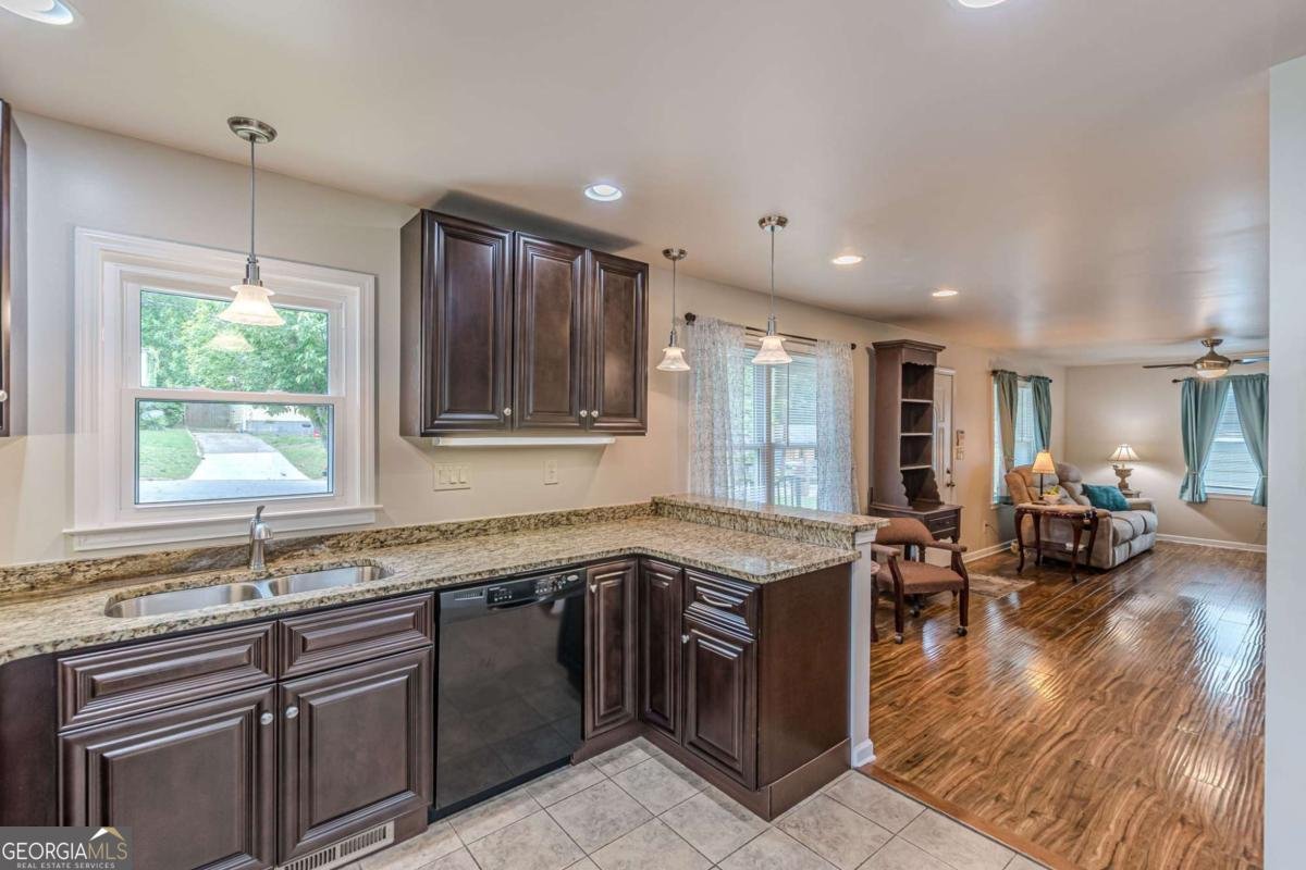 224 Birch Street Hapeville - Photo 18